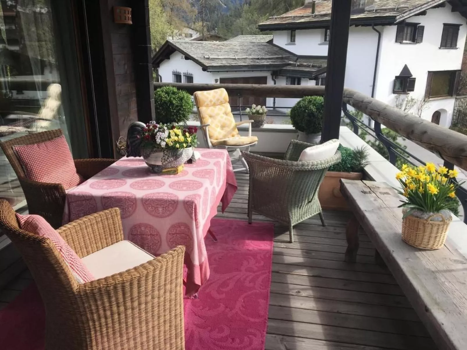 Hus Tschuetta-Dehors