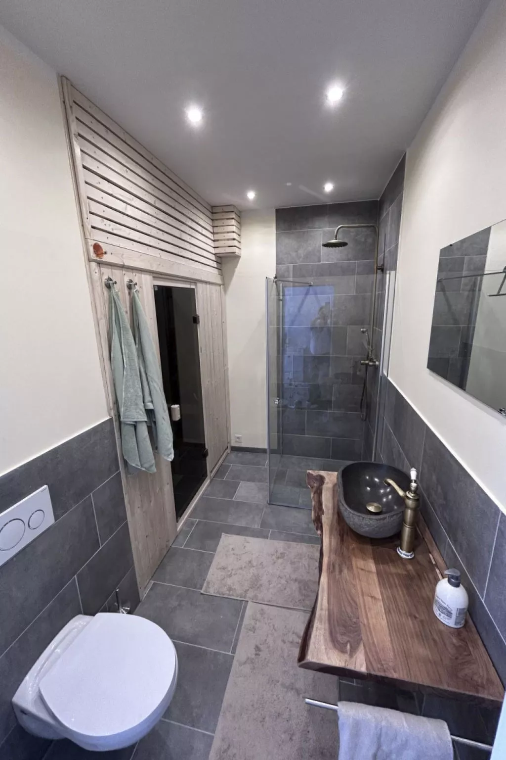 Renoviertes Haus in Husen mit Terrasse und Sauna-Inside