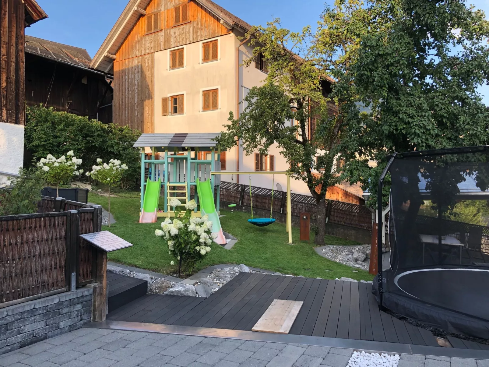 Mit Privatpool für 4 Personen  + 4 Kinder ca. 220 m&sup2; in Thüringen, Vorarlb-Image-tags.info