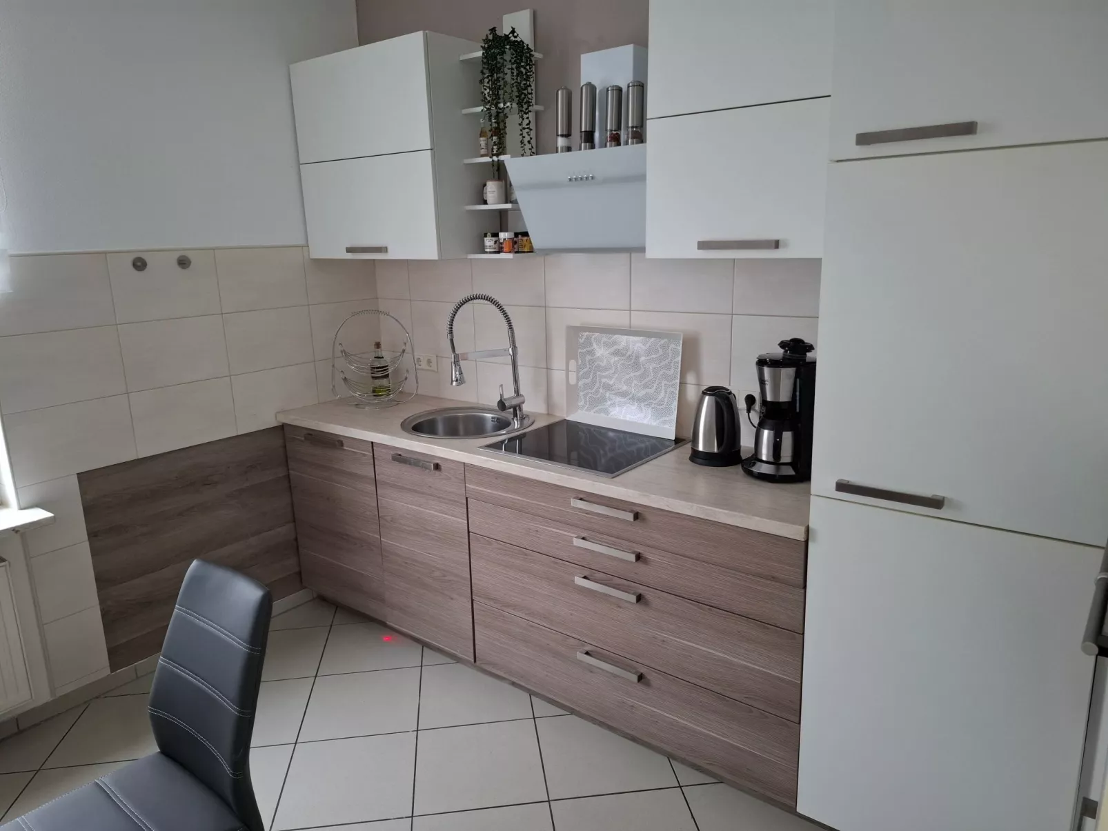 Private Ferienwohnung in Nordenham, großer Balkon-Drinnen