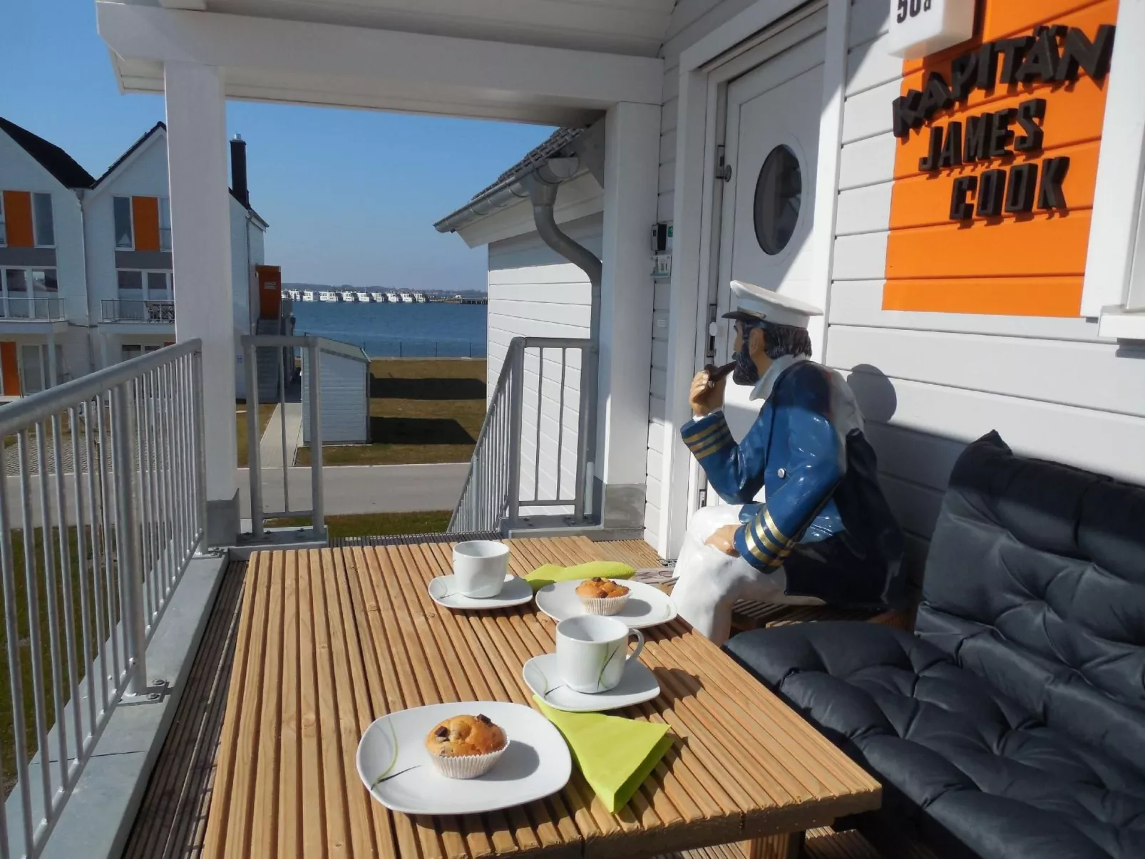 Fewo Kapitän James Cook, E-Ladesäule, Wasserbett-Drinnen