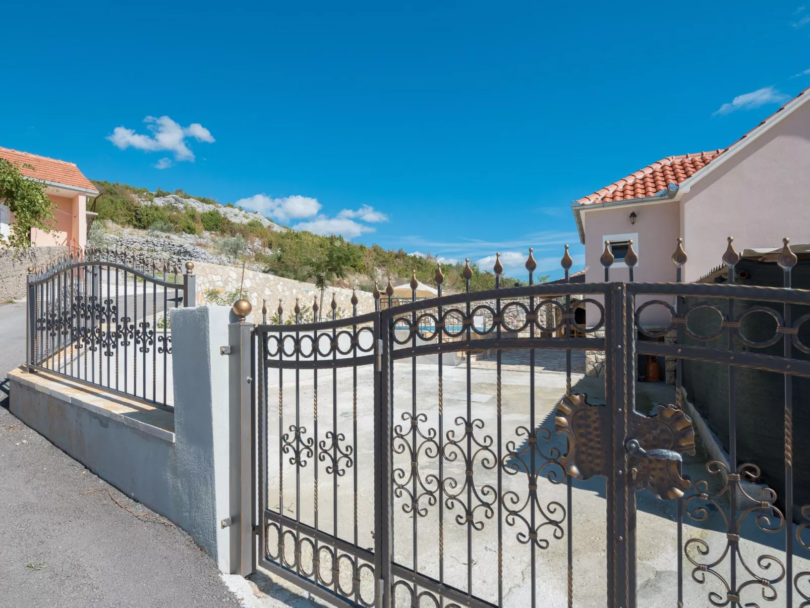 Villa Stara Kula-Outside