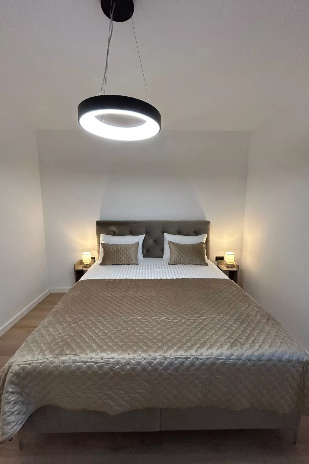 "Magnificent Lux View"-Image-tags.info