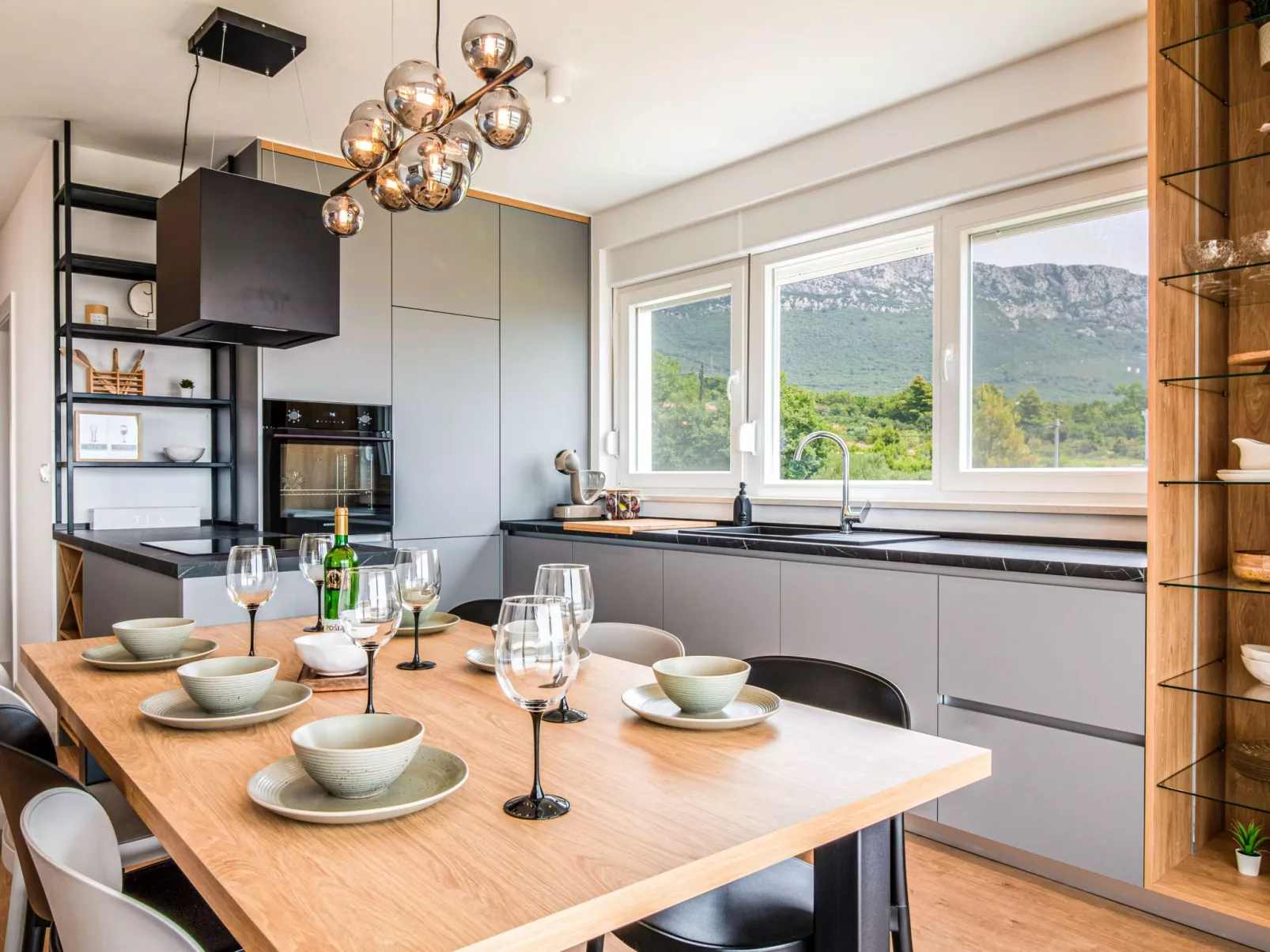 Villa Olea- Pool, Grill, Nähe Flughafen Split-Inside