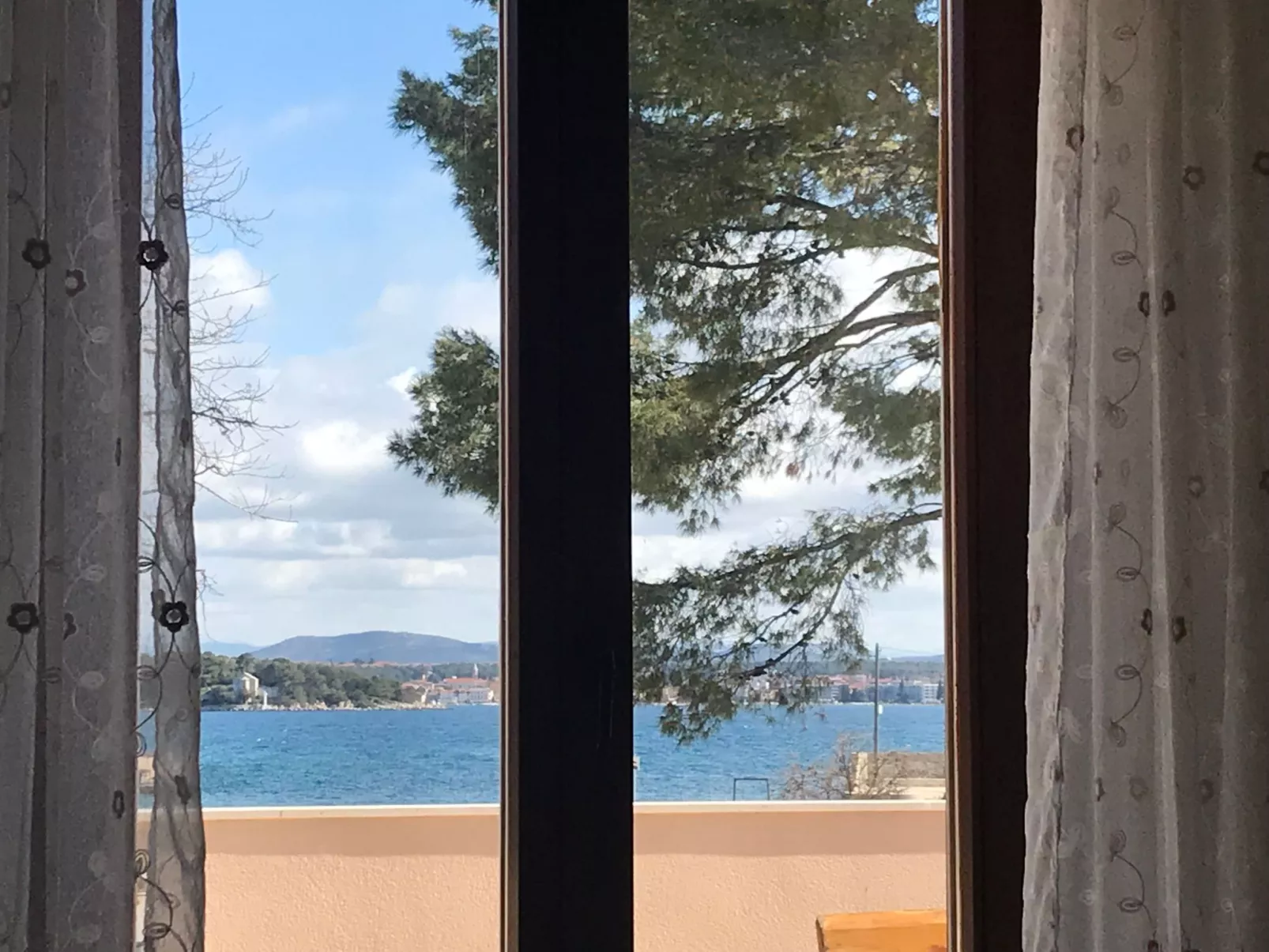 "Krajka" mit Blick auf das Wasser-Outside