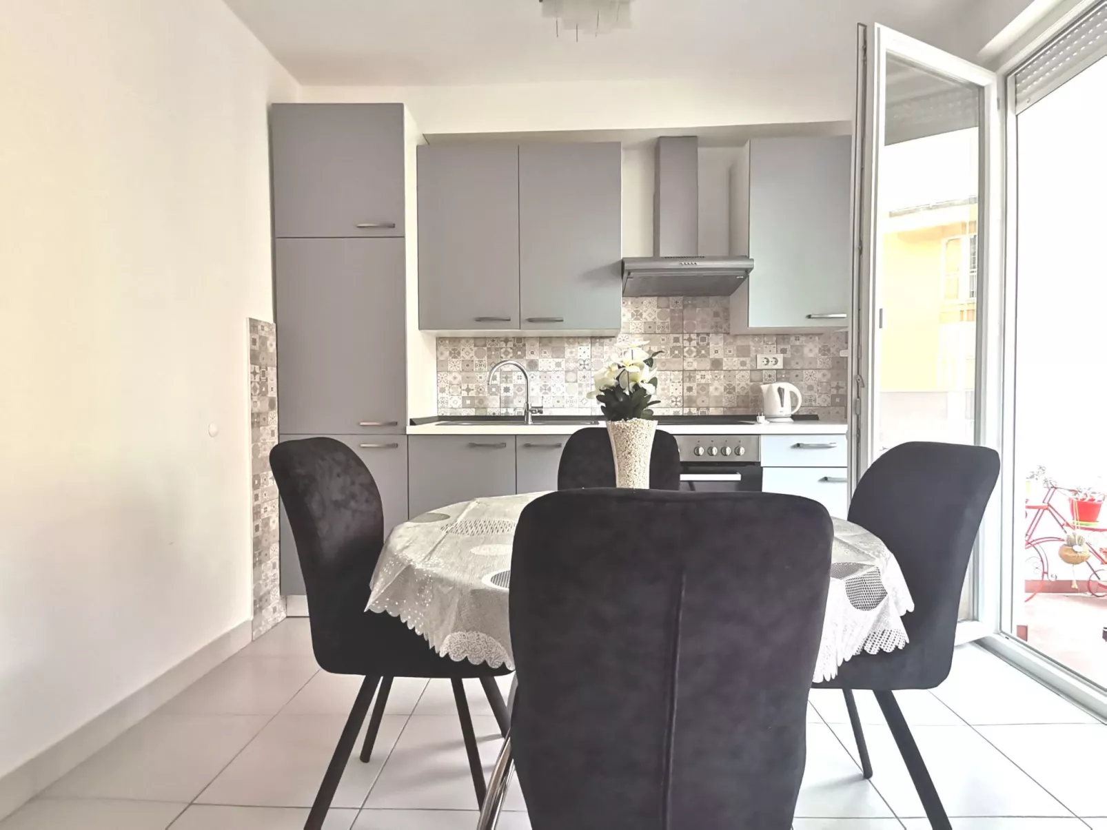 Wohnung mit Terrasse-Inside