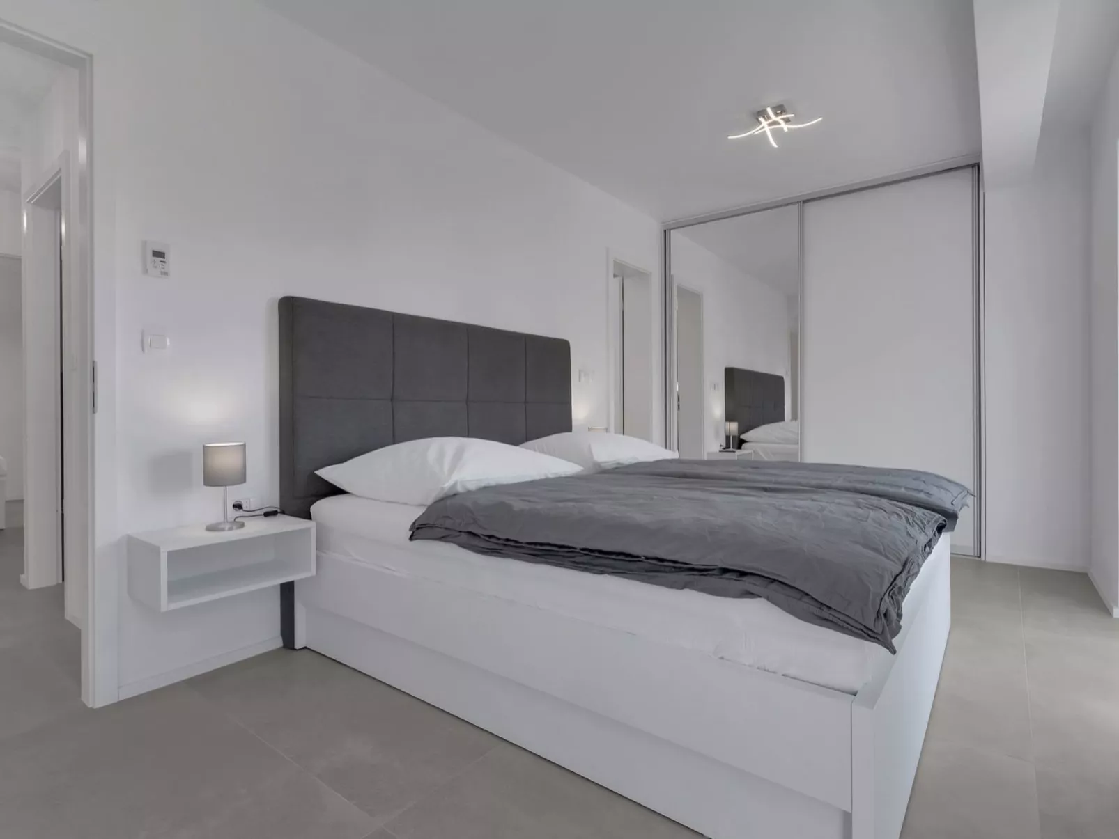 Apartman DeLux with private pool-Drinnen