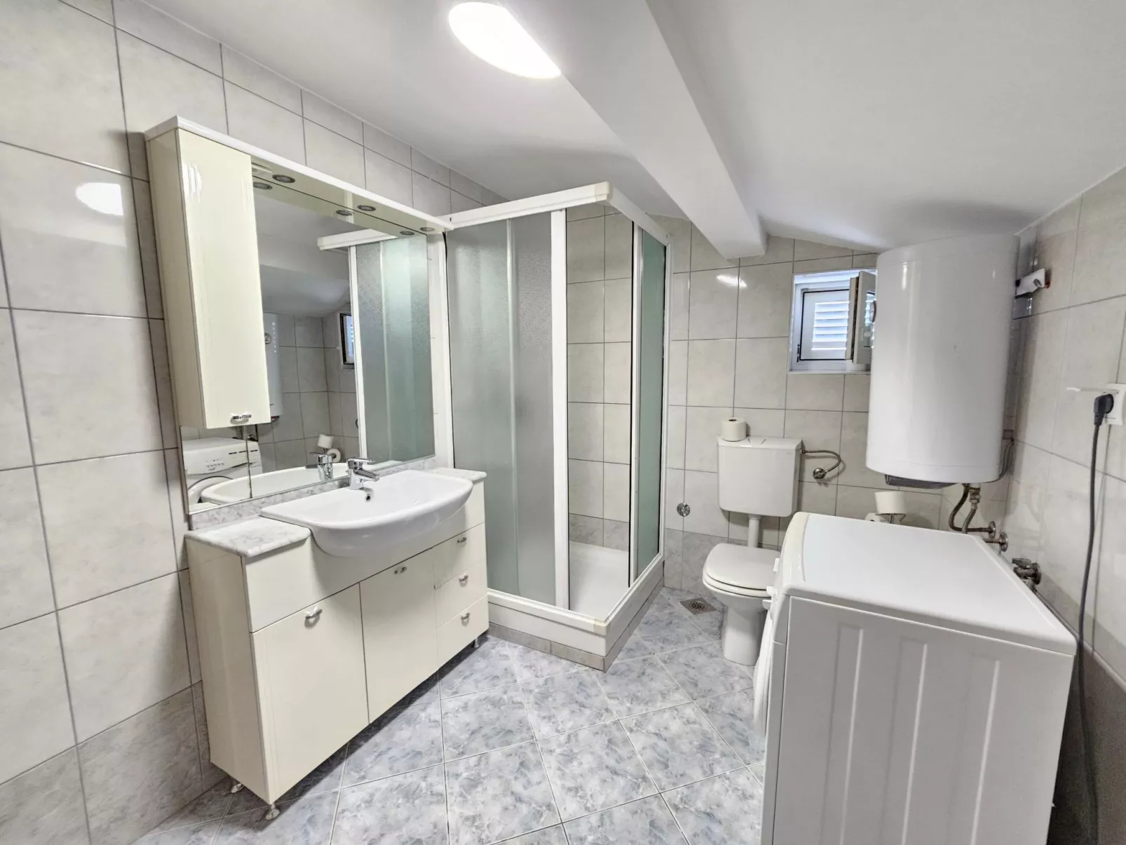 Wohnung für max. 8 Personen-Drinnen