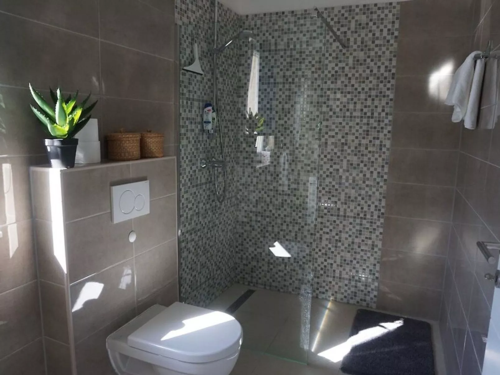 Neues Ferienhaus in Krnica mit Privatem Pool-Dedans