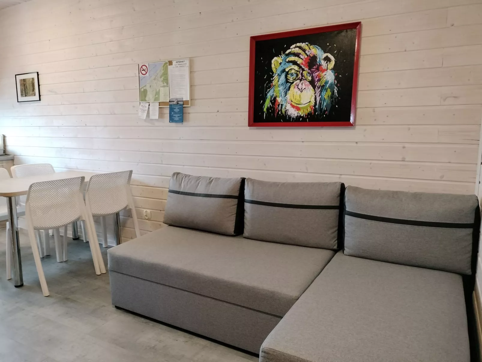 Trebor"-Häuser in einem eingezäunten Gebiet-Dedans