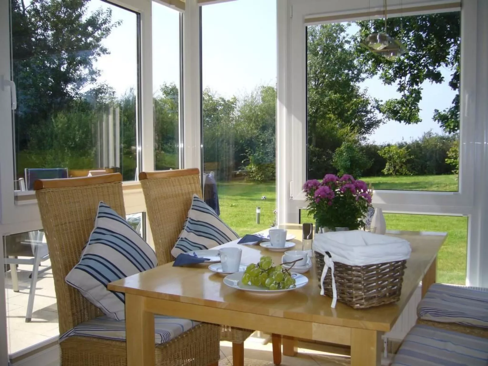 Mit großer Terrasse und herrlicher Aussicht-Dehors