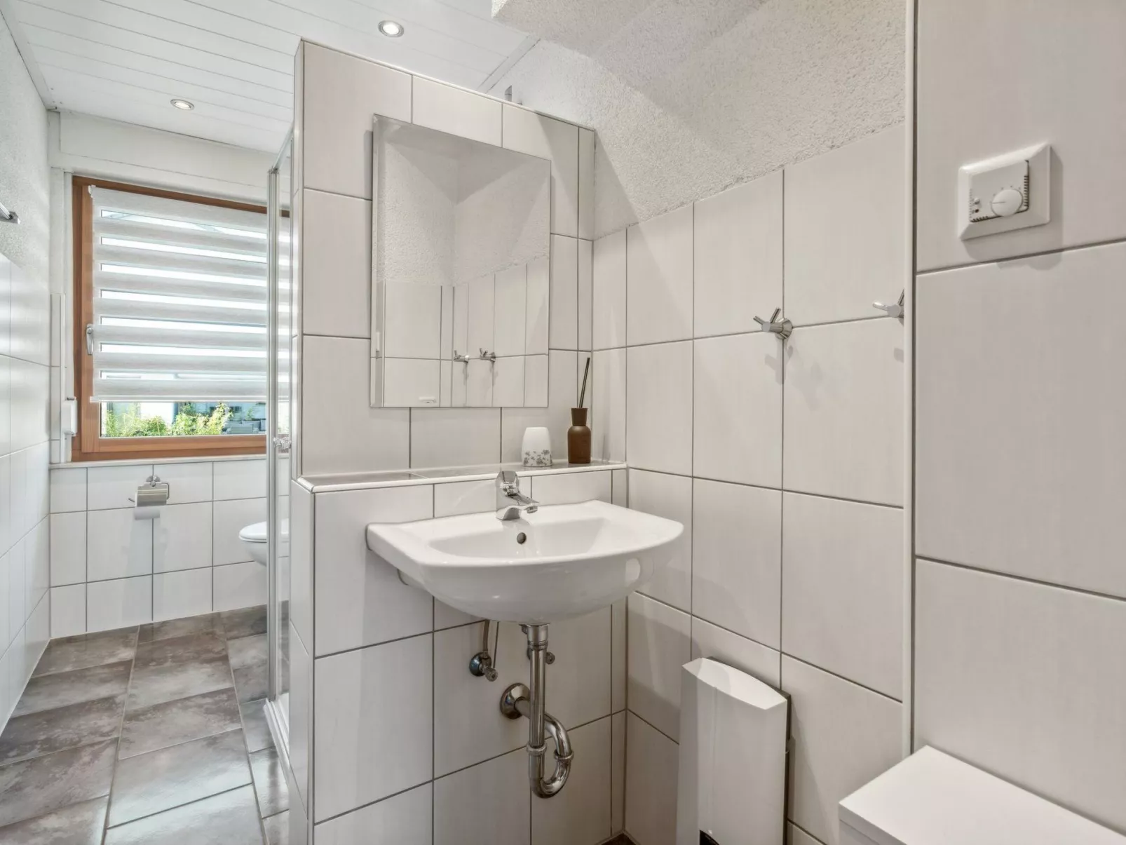 Mit Balkon und schönem Moselblick-Drinnen