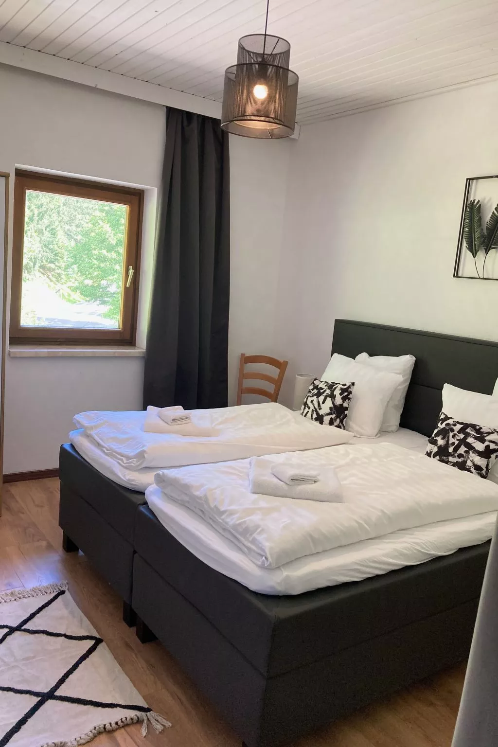 Wohnung mit Balkon und 2 Schlafzimmer-Drinnen