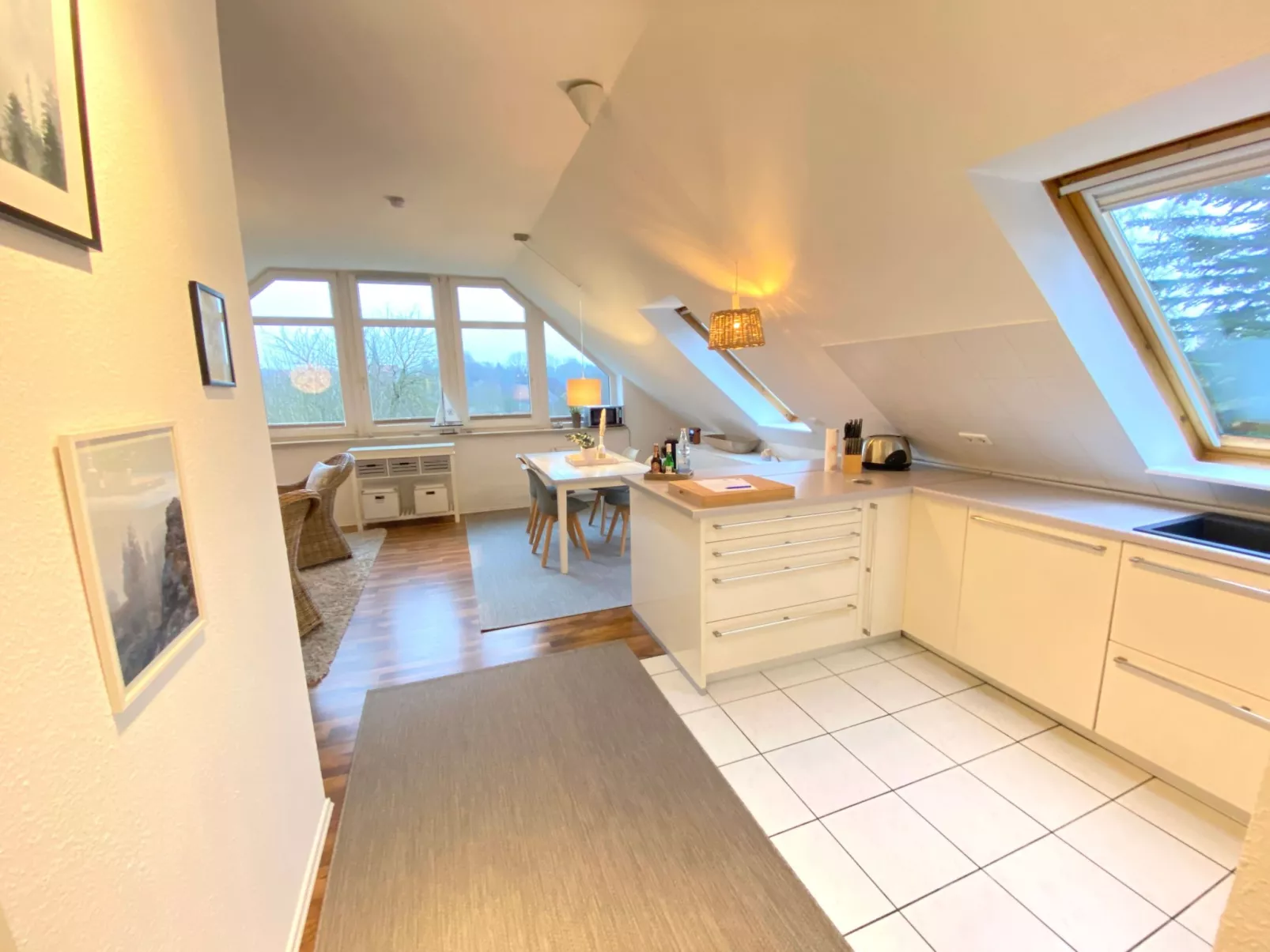 Mit Stellplatz mitten im Grünen-Drinnen