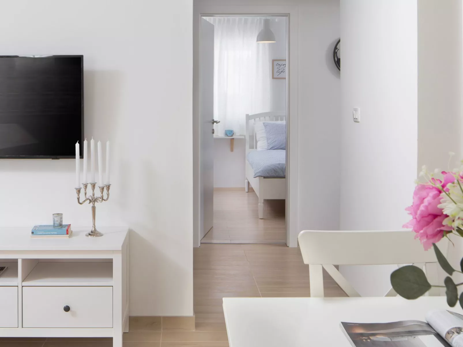 Charmante Villa mit gepflegtem Garten und beheiztem Pool-Image-tags.info