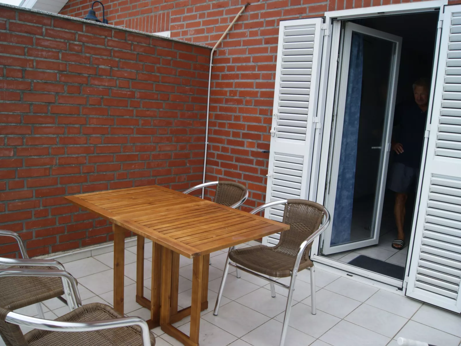 FeWo 2, mit 1. Schlafzimmer für 4. Personen mit Balkon im ersten Obergeschoss g-Inside