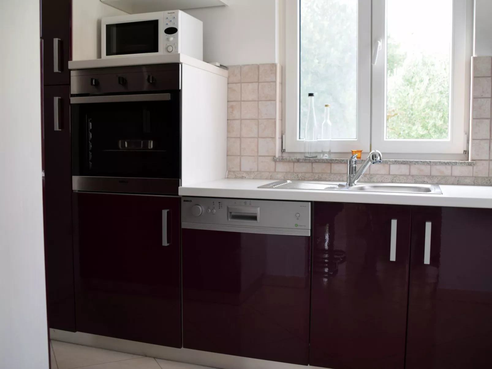 Modernes Ferienhaus in Dobropoljana mit Terrasse, Garten und Grill-Inside