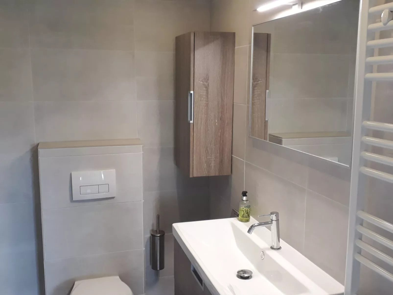 Mit privatem Garten und Terrasse-Drinnen