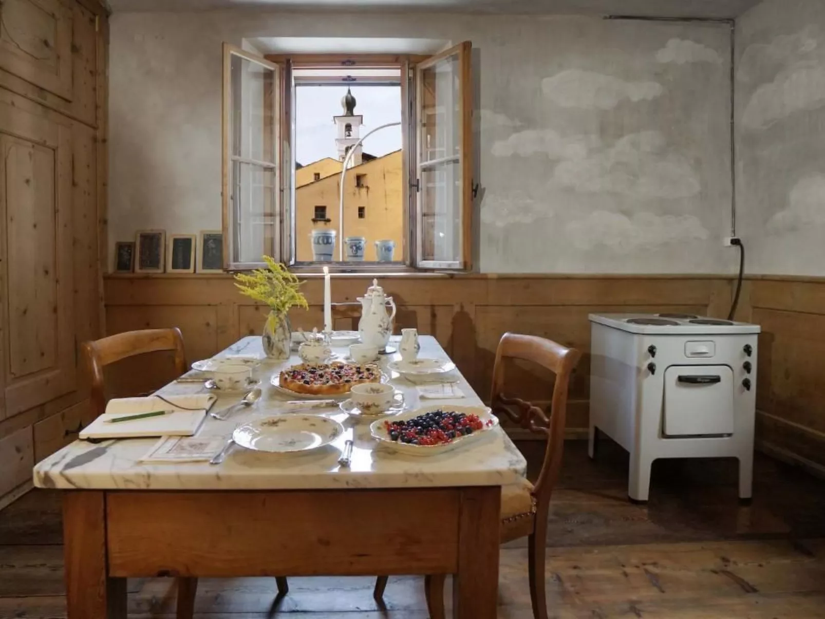 Bündner Zuckerbäckerpalazzo unter Denkmalschutz-Drinnen