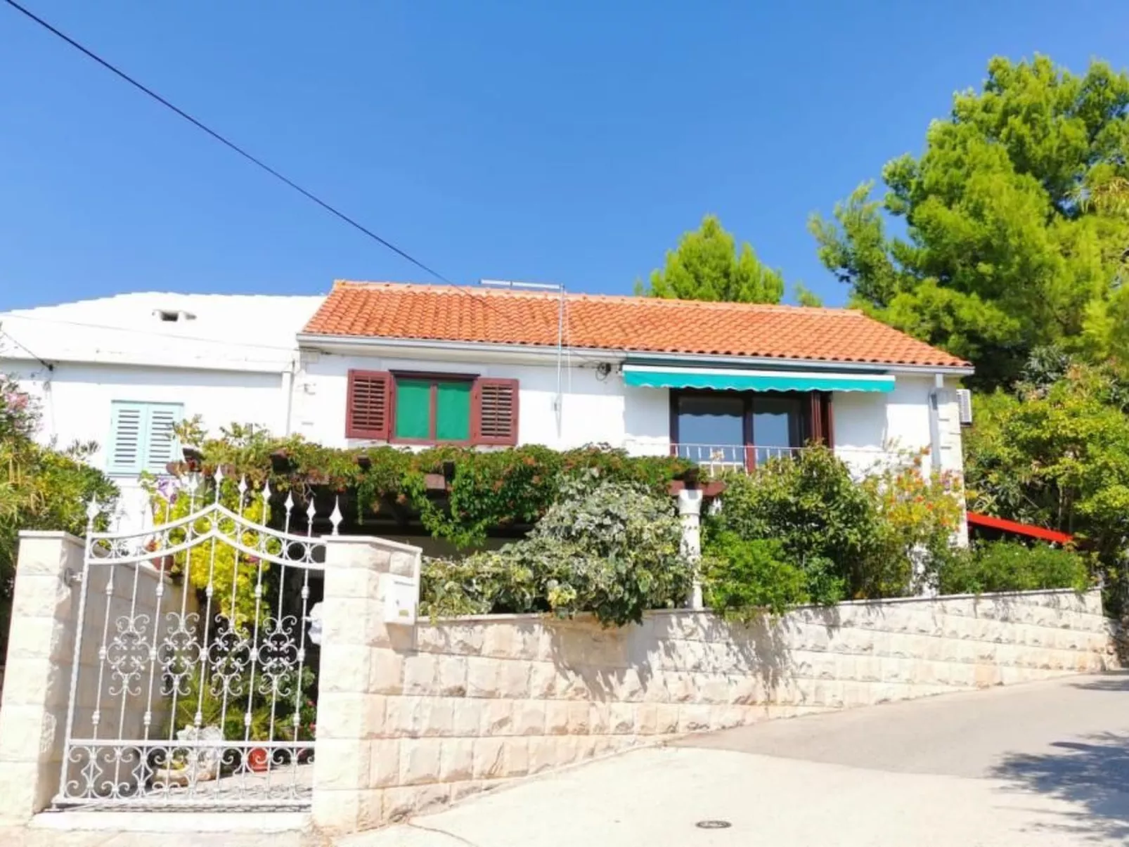 Für 3 Personen  + 1 Kind ca. 55 m&sup2; in Bol, Adriaküste Kroatien (Kroatische-Draußen