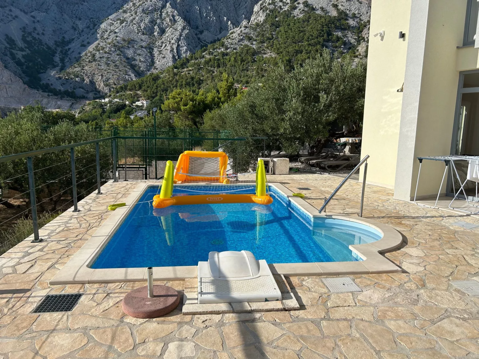 Villa Olivia mit Pool - Spielplatz - Meerblick-Outside