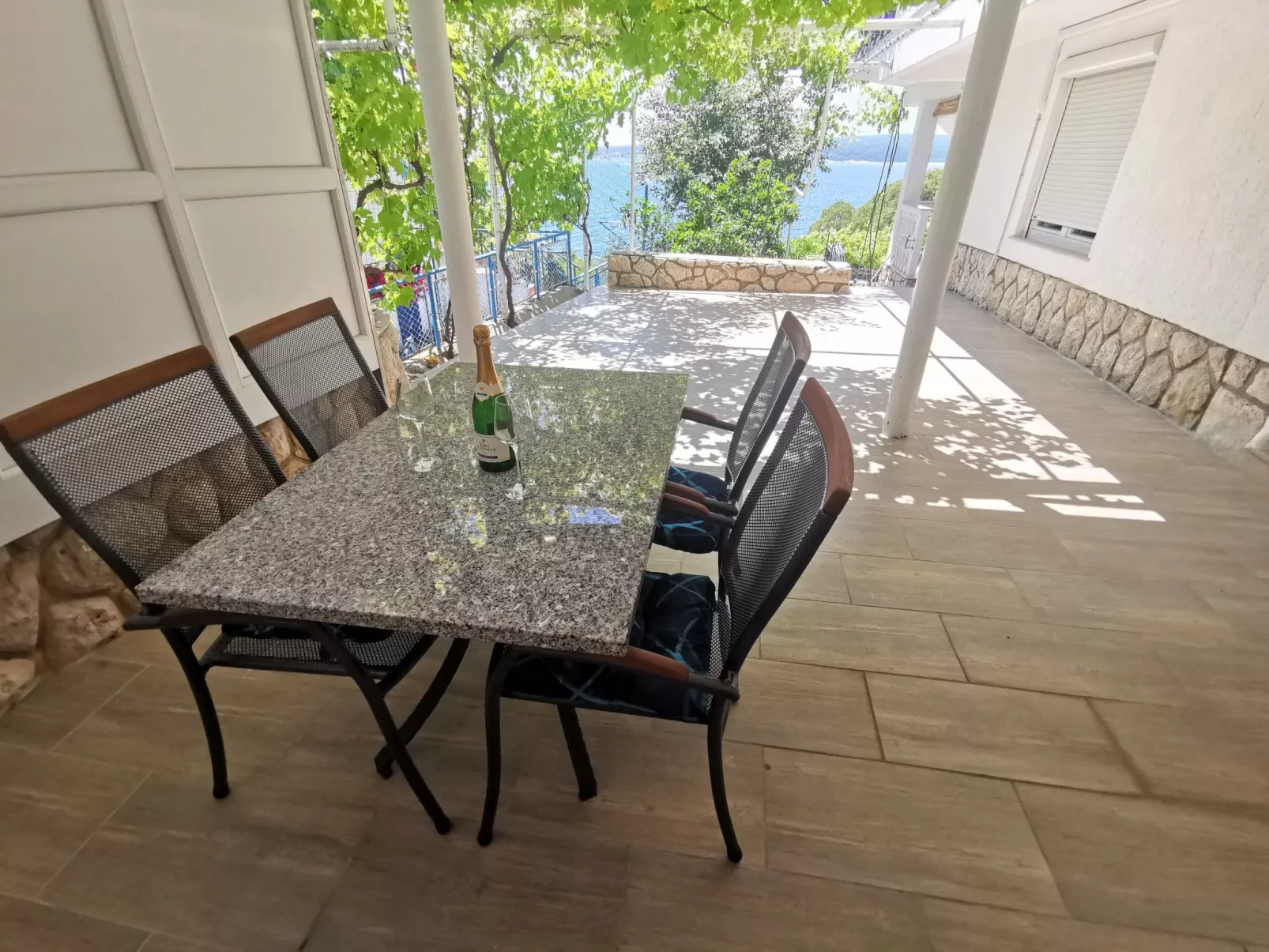 Appartement. Studio für 2 Personen, 70m vom Strand entfernt - Outside