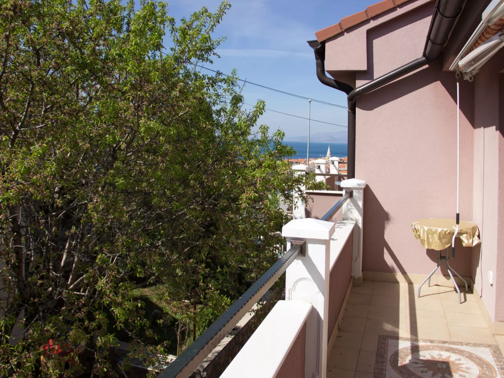 „BMB Apartments3“ mit Blick aufs Wasser-Outside