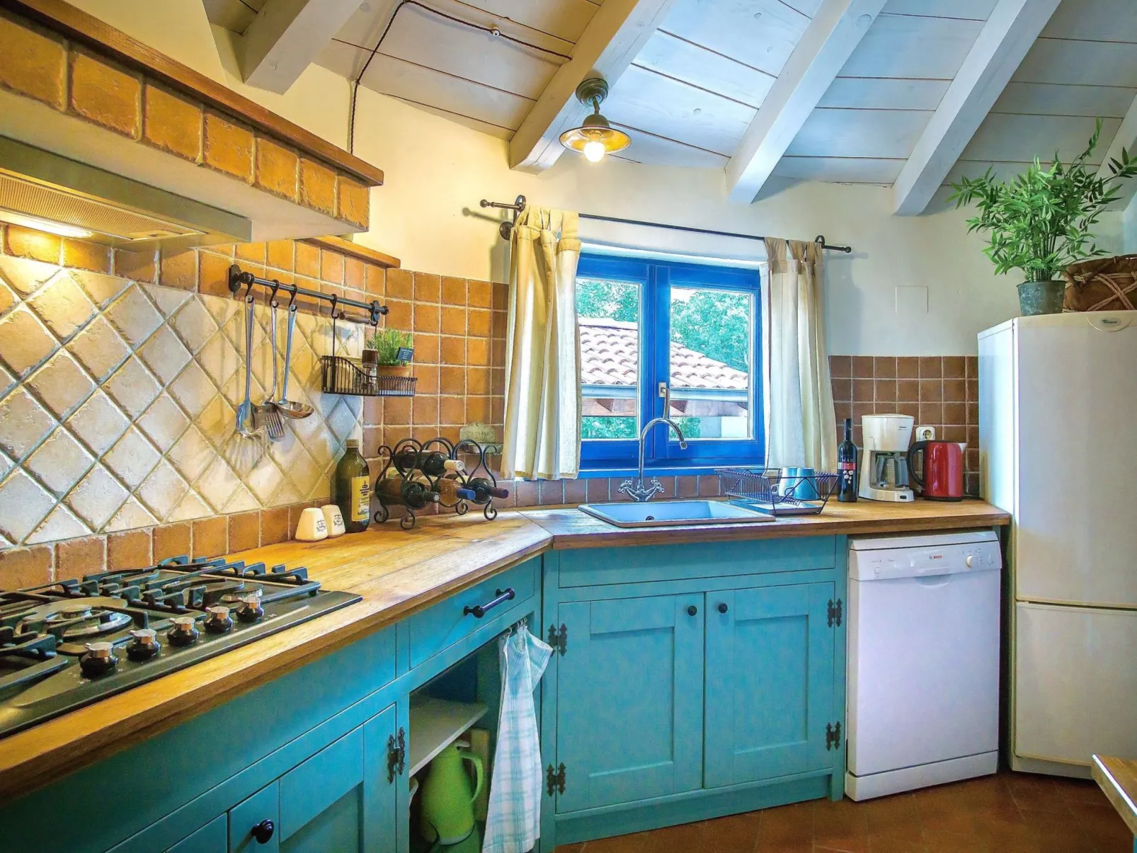 Ferienvilla mit Blick auf das Wasser-Dedans