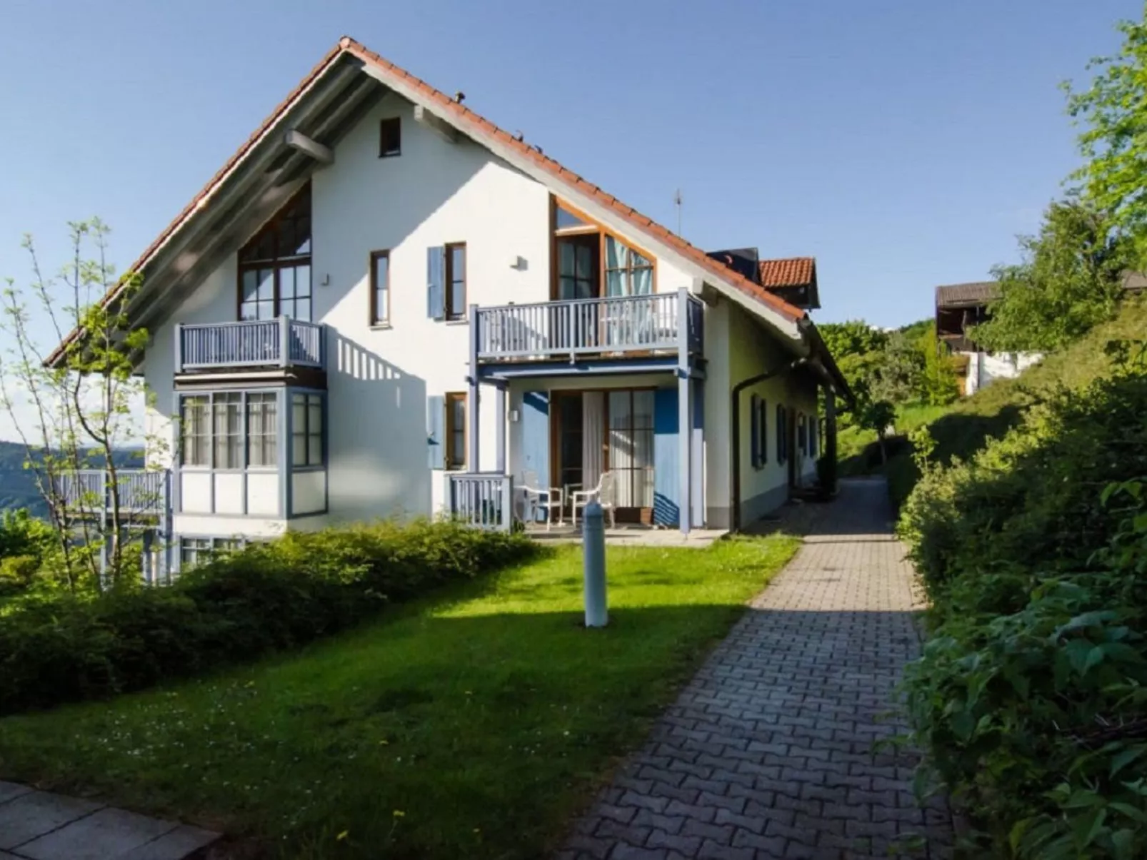 Appartement in Langfurth mit Kleinem Balkon-Draußen