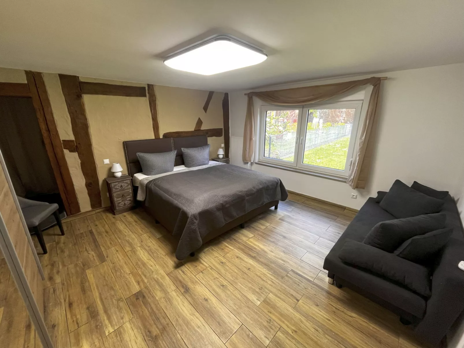 Haus Lotti an der Oktogonkirche-Drinnen