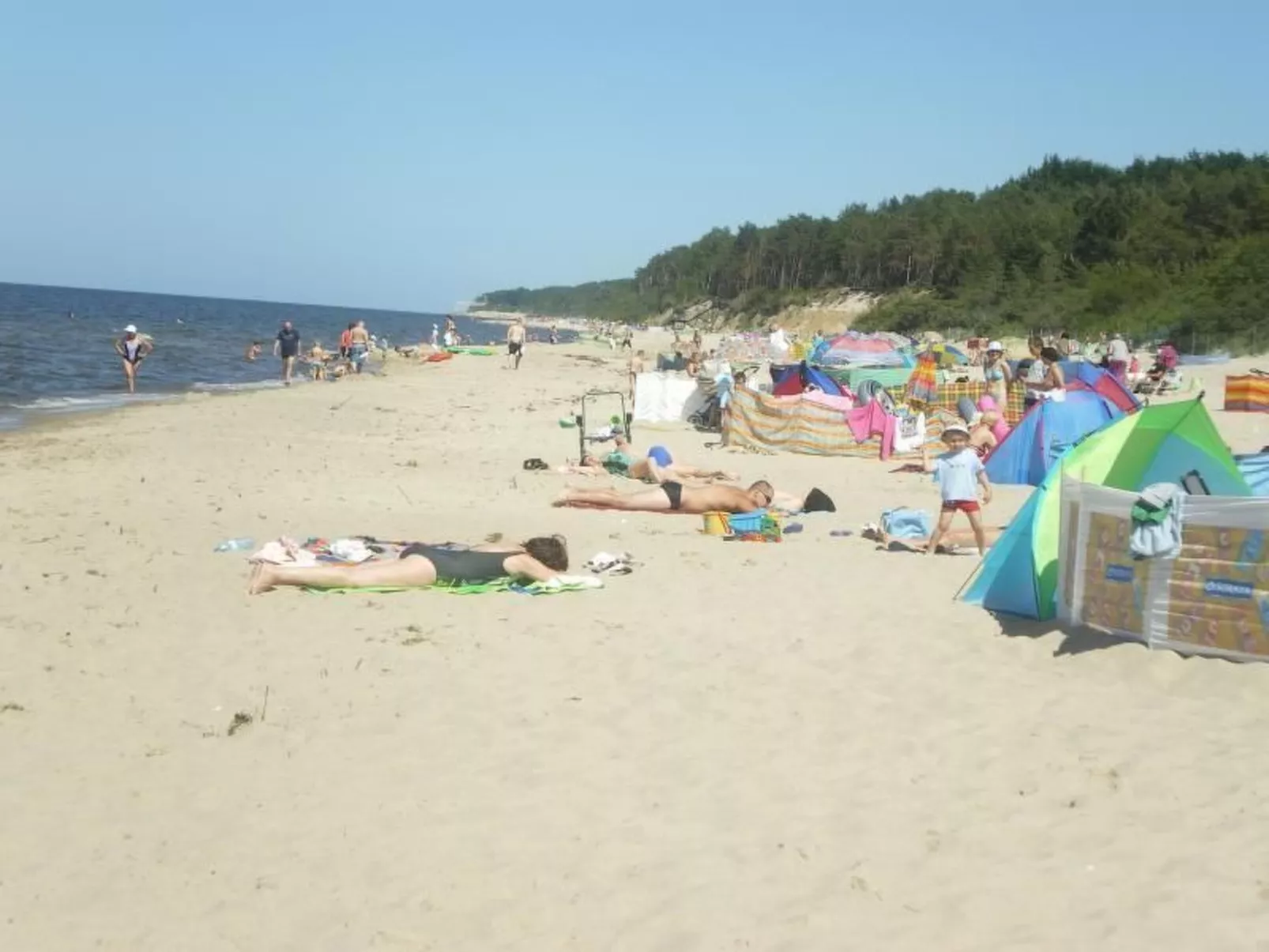 Charmantes Haus 100m vom Strand entfernt für 6 Personen-Dehors