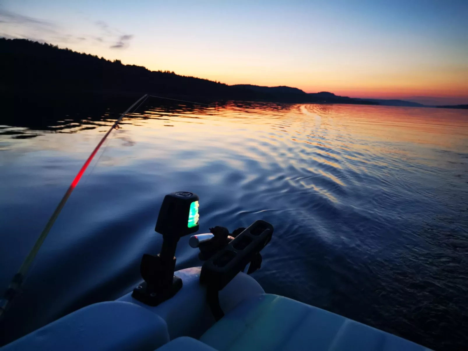 Am See Åsunden mit herrlicher Aussicht-Outside