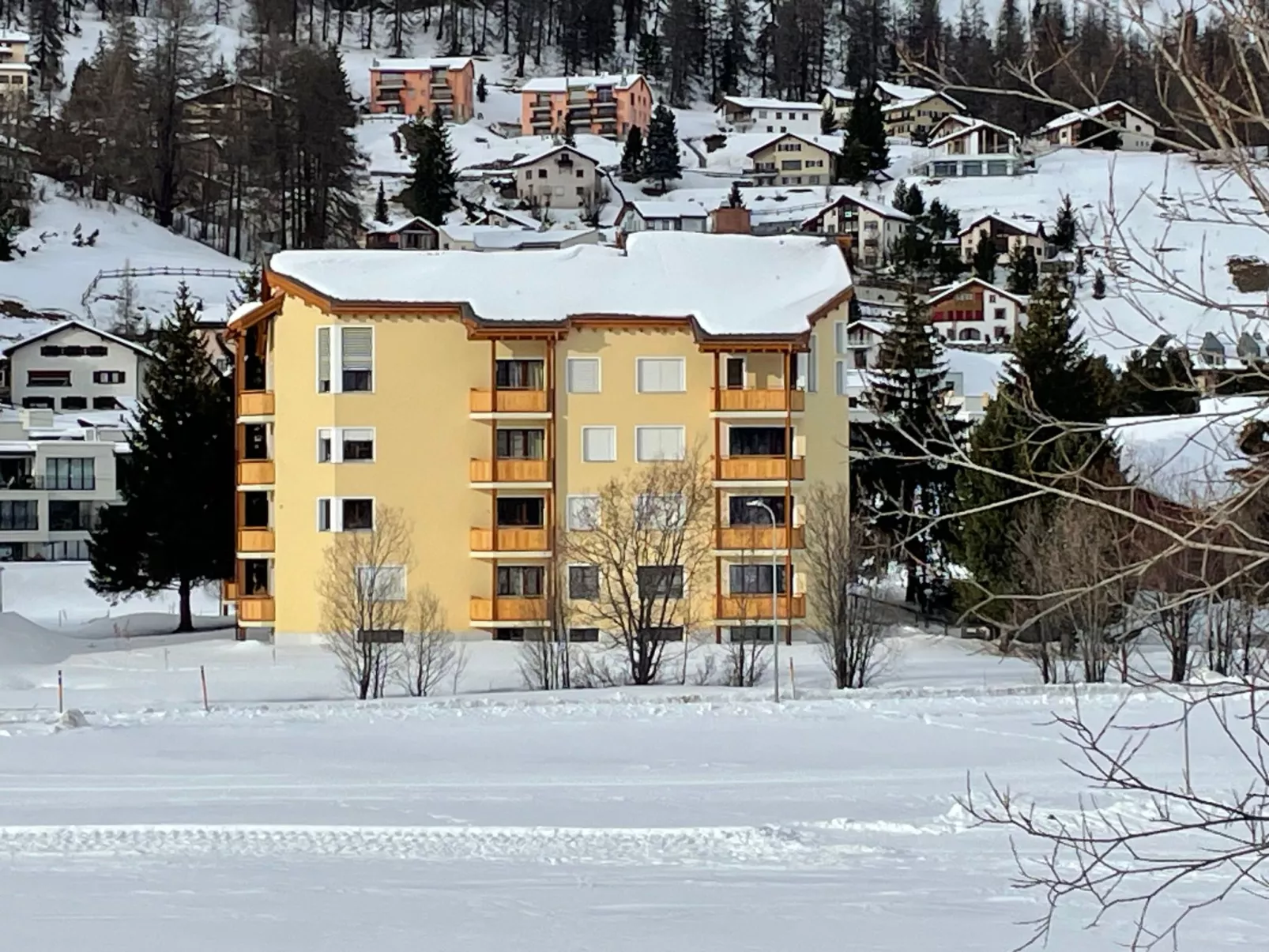 Chesa Champagna-Draußen