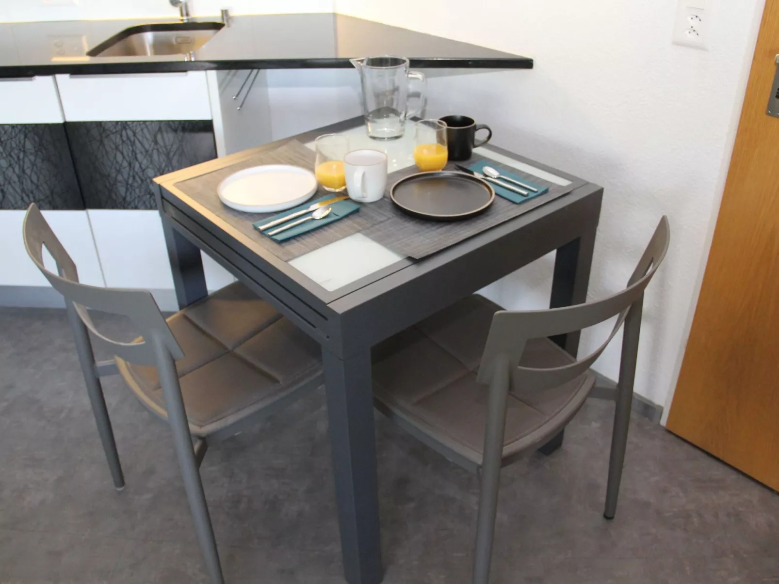 Seepark, direkt am See-Dedans