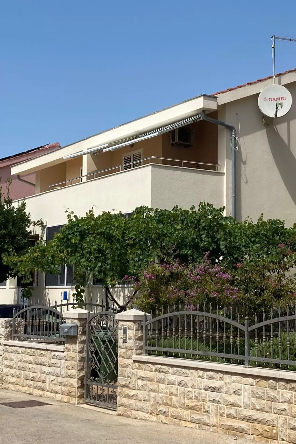 Wohnung "Zoran O. app 3 pogled"-Draußen