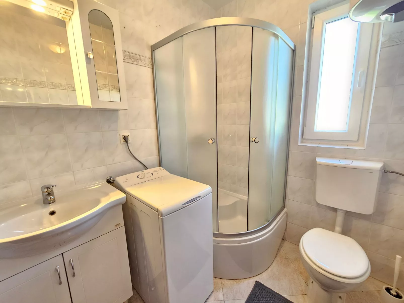 Wohnung mit Meerblick, 150 m vom Strand entfernt-Dedans