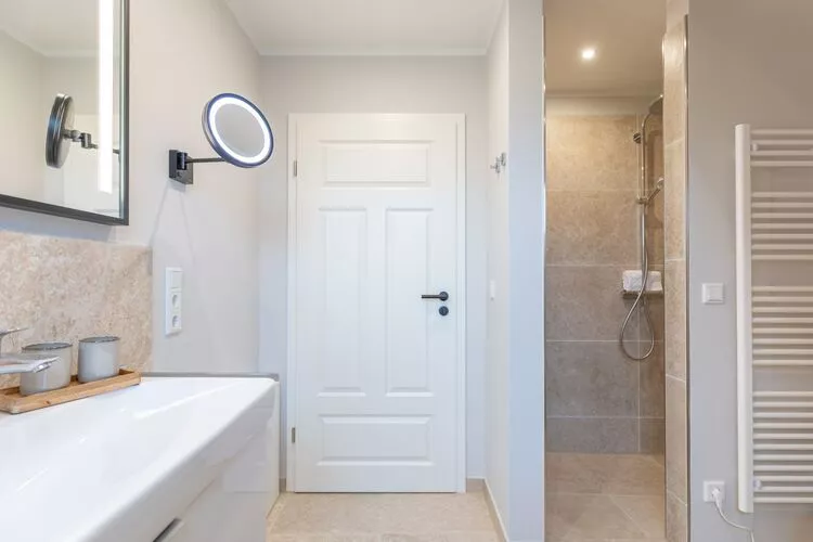 Biikehuus West-Bathroom