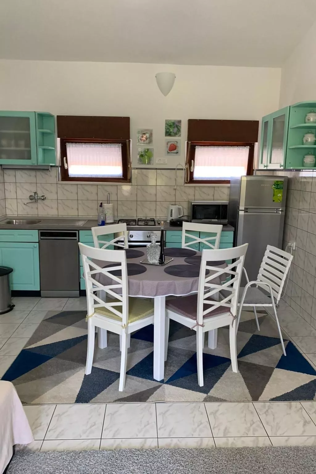 Wohnung "Ivka 1" mit Blick auf das Wasser-Dedans