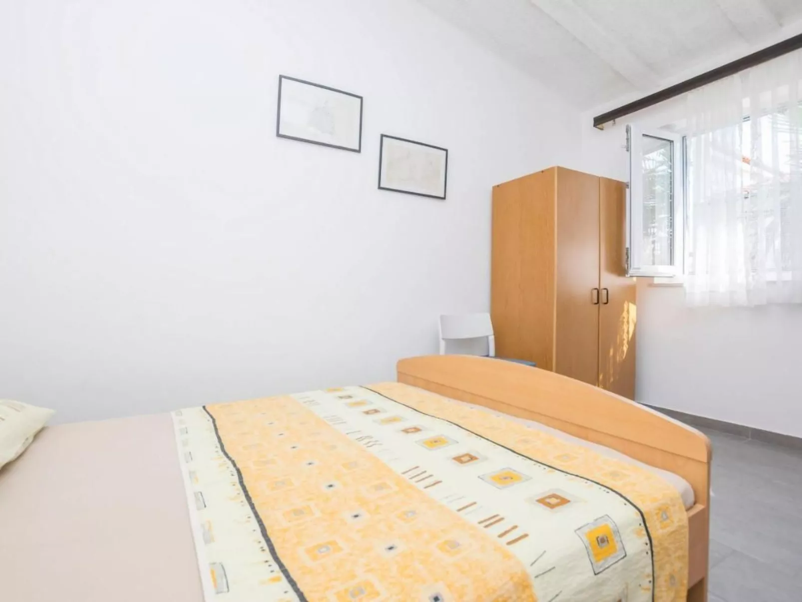 Wohnung "Mira" direkt am Strand-Drinnen