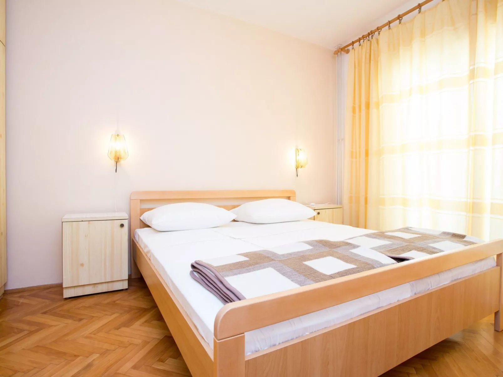 Appartement "Apartman Ester" mit Terrasse-Image-tags.info