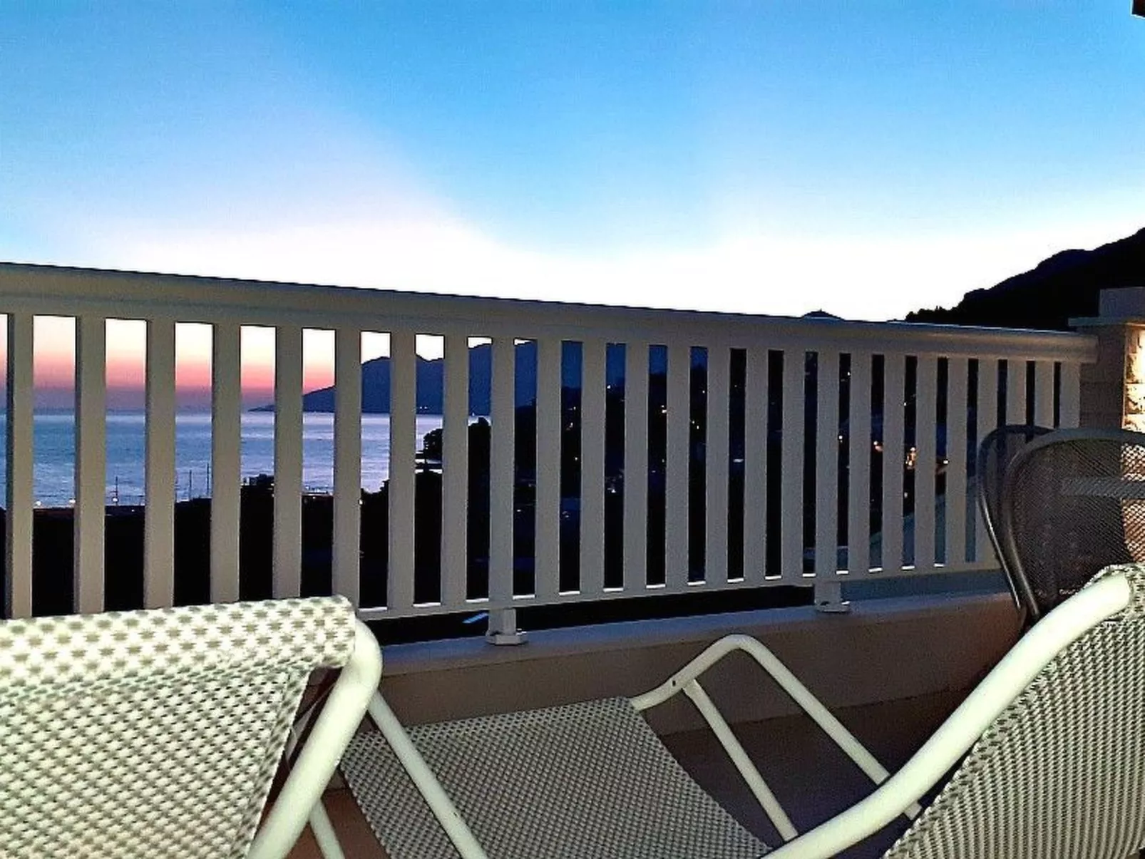 Schöne Ferienwohnung in Baska Voda mit Terrasse-Draußen