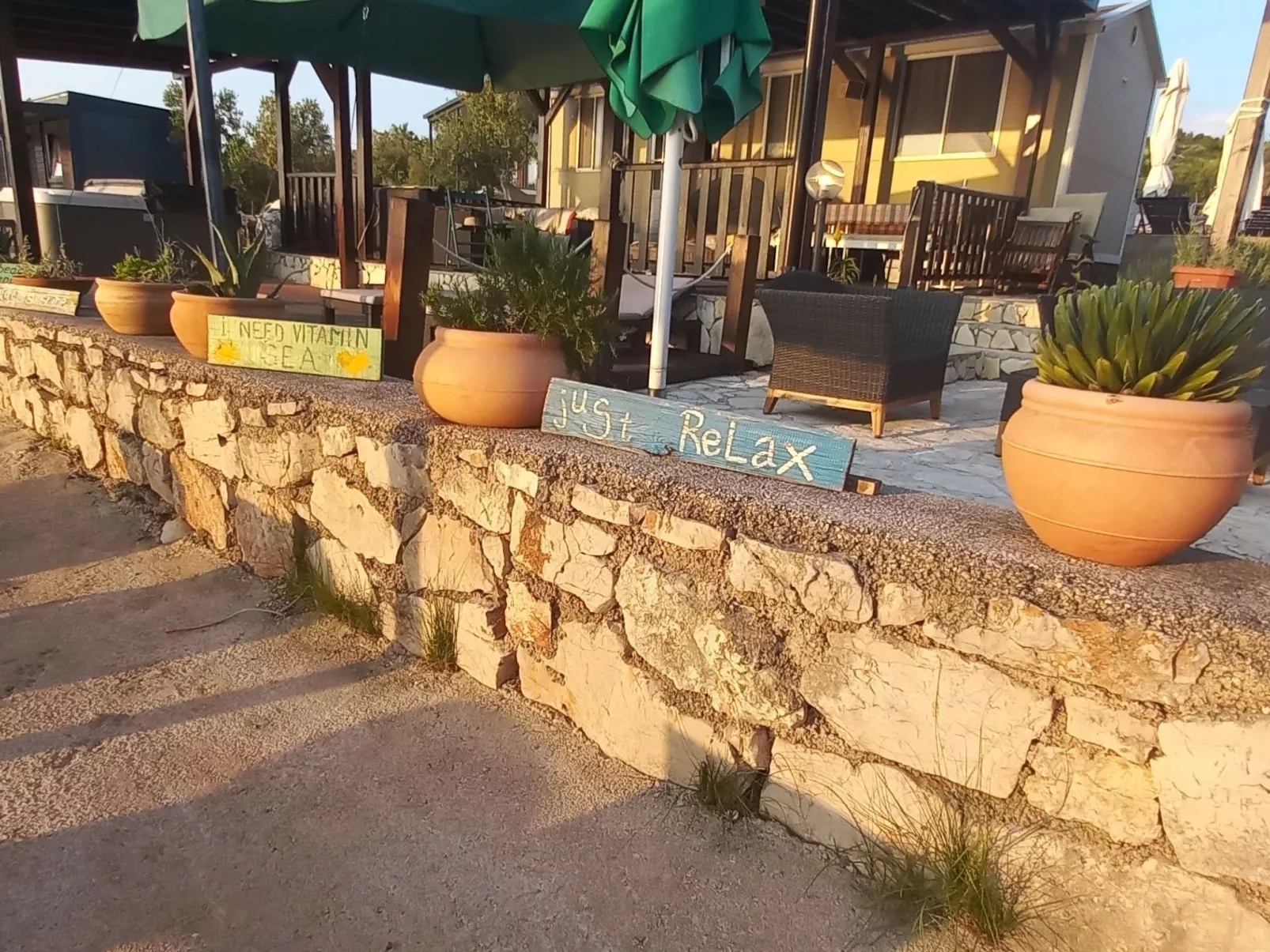 Strandhaus Sofia - Ferienanlage Bain, Žut - Kornati-Dehors