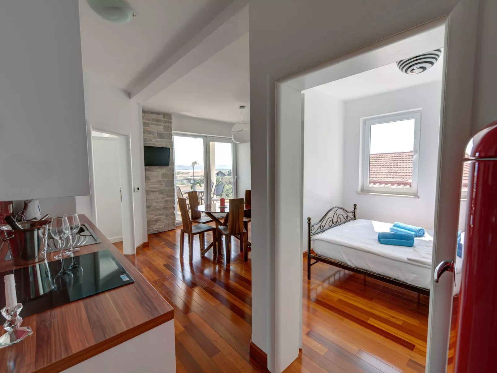 Wohnung für 4 Personen mit Pool-Drinnen