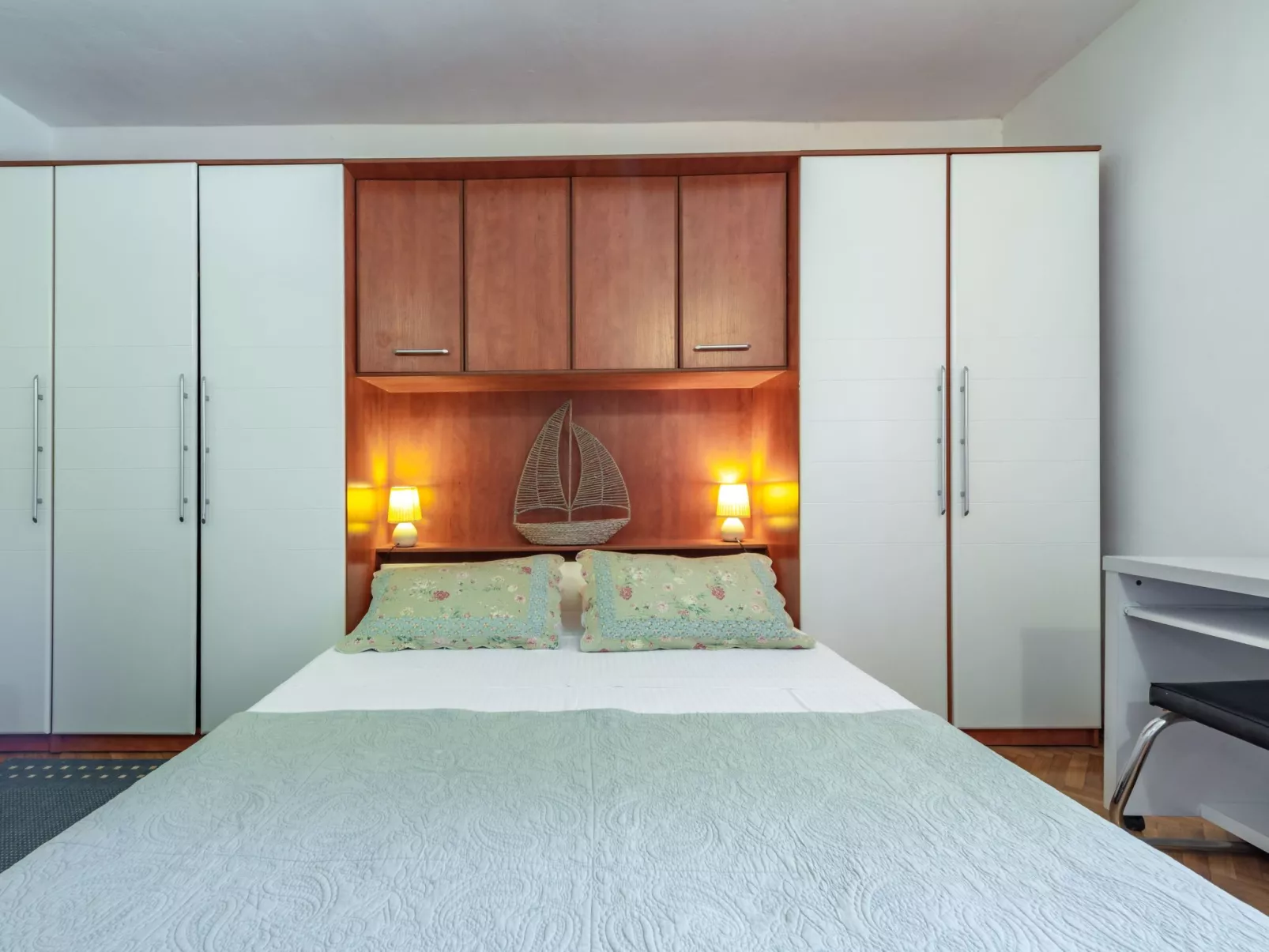 Geräumige Ferienwohnung mit eigener Terrasse-Drinnen