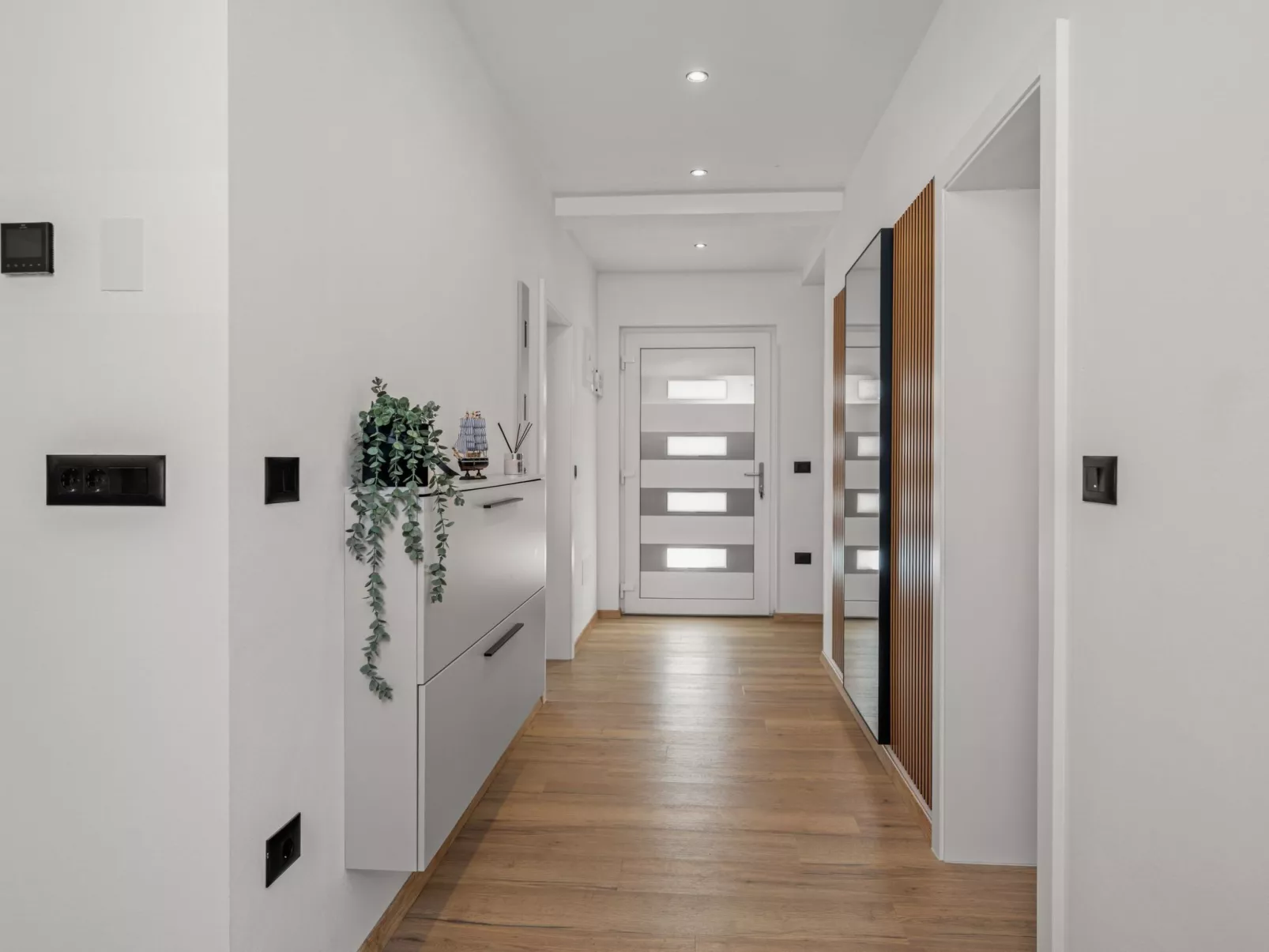 Villa Lejla-Image-tags.info