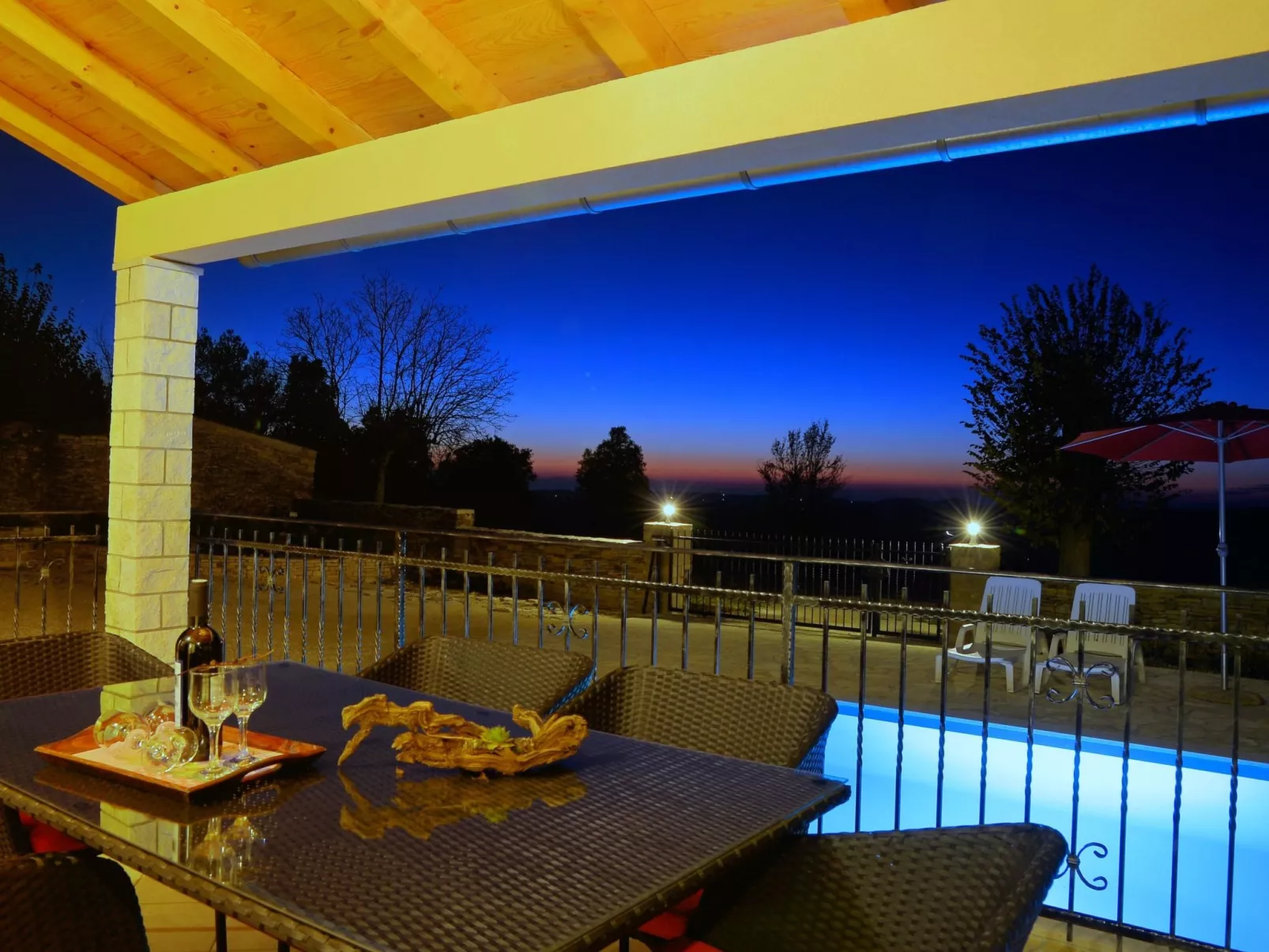 'Villa Grguci' mit eigener Terrasse-Dehors