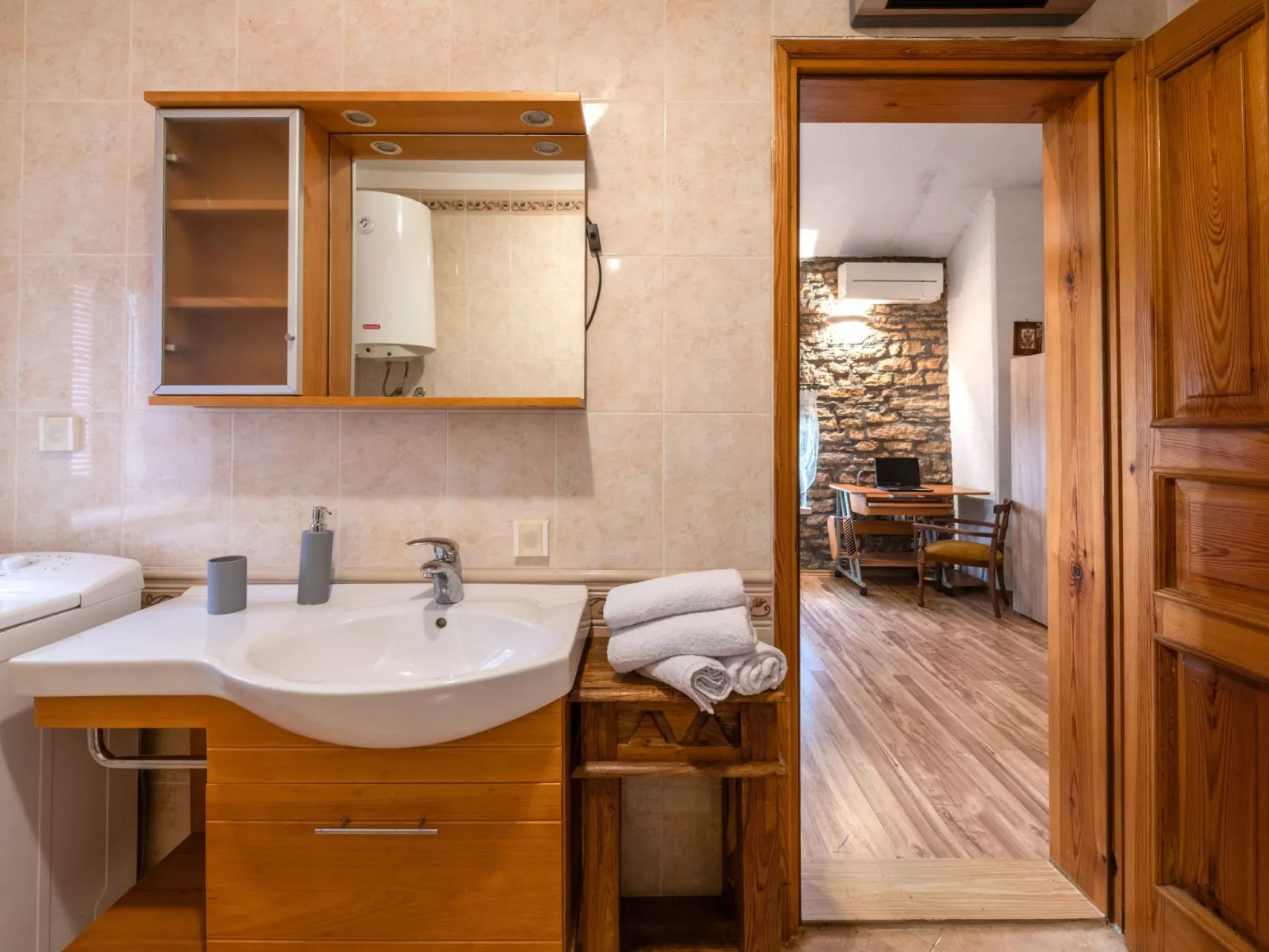 Apartment Larca-Dedans