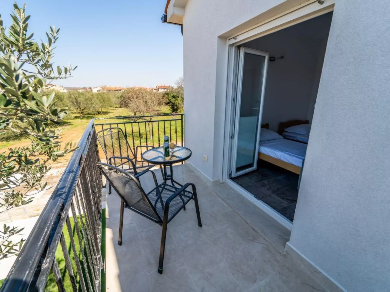 Mit privatem beheiztem Schwimmbad-Image-tags.info