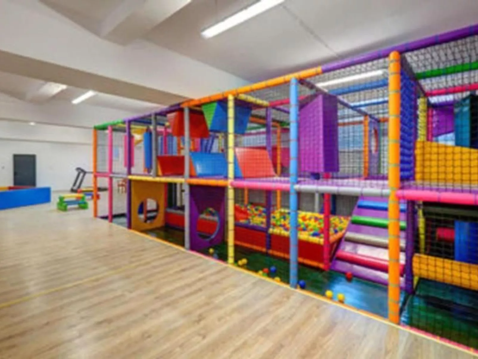 Studio-Wohnung "Apartment 16B" mit Schwimmbad-Drinnen