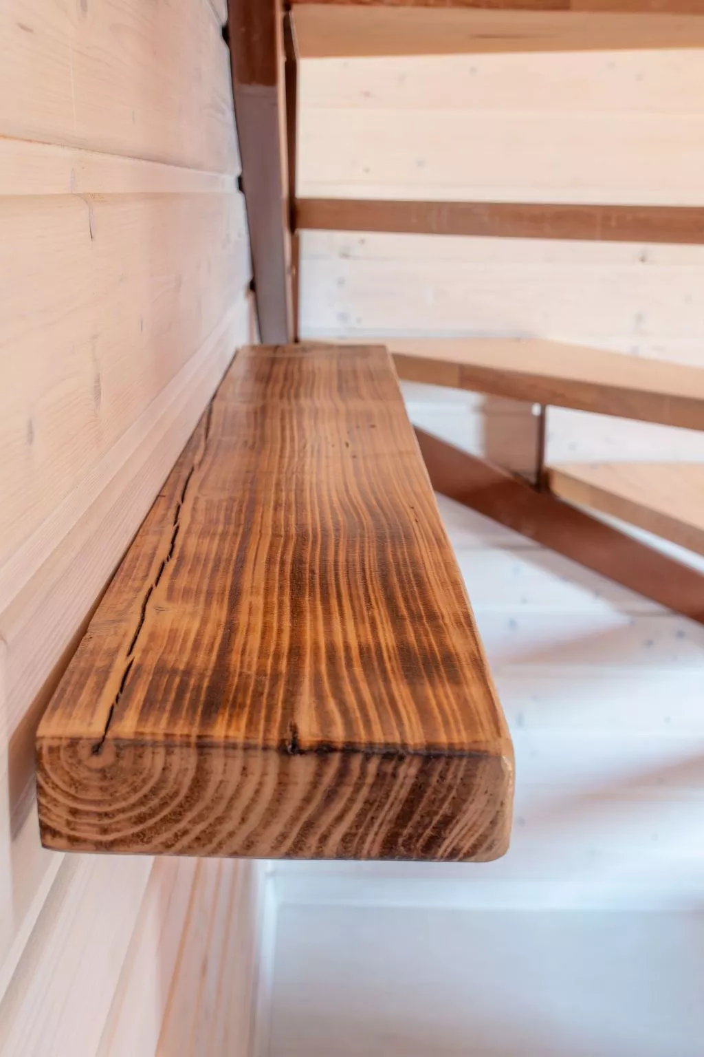 Trebor"-Häuser in einem eingezäunten Gebiet-Dedans